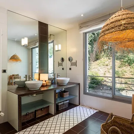 Semesterbostad L'olivier - Contemporary House *